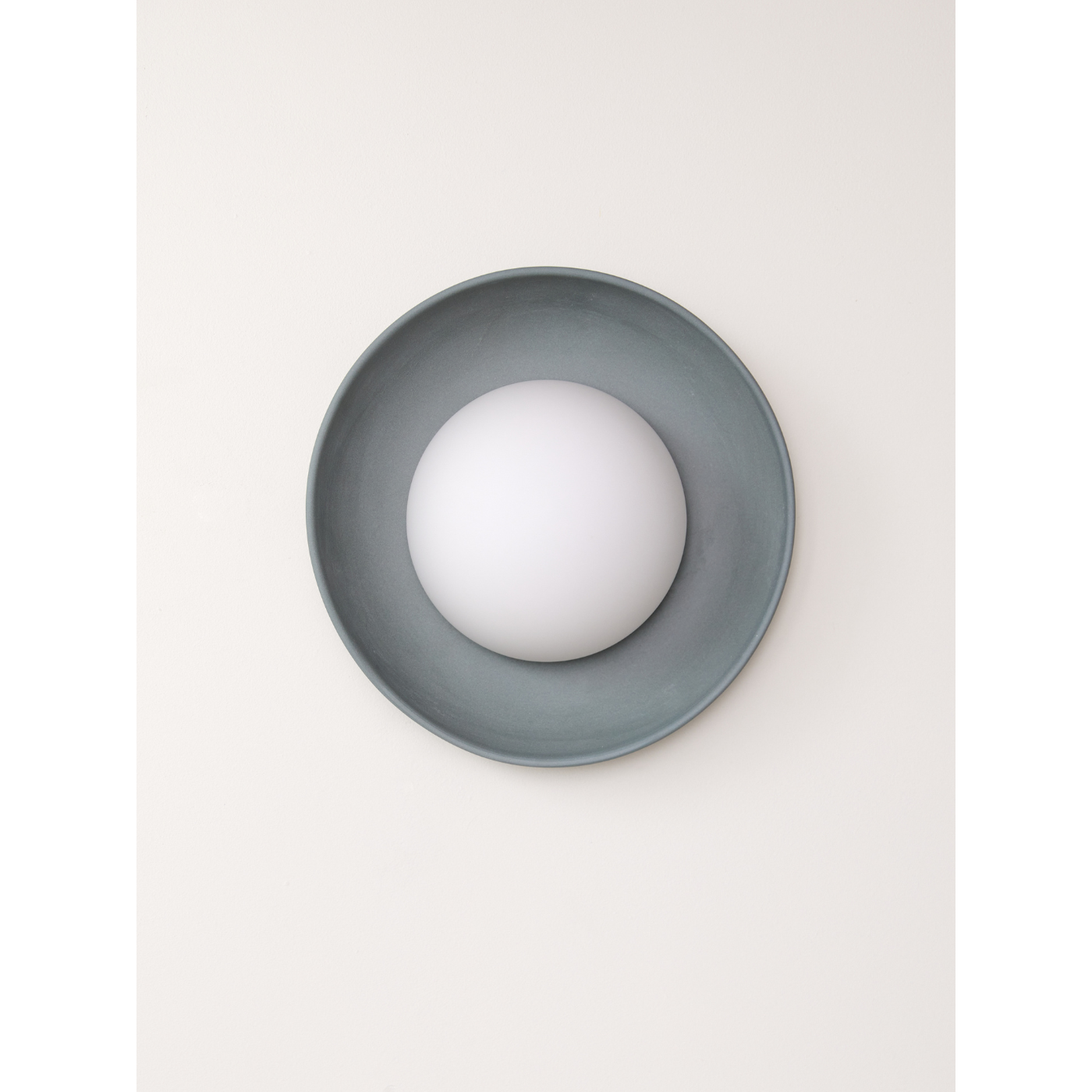 Mani Wide Sconce