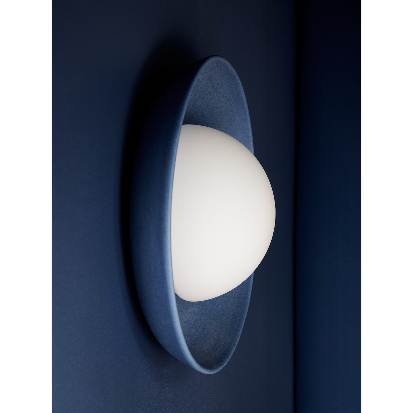 Mani Wide Sconce