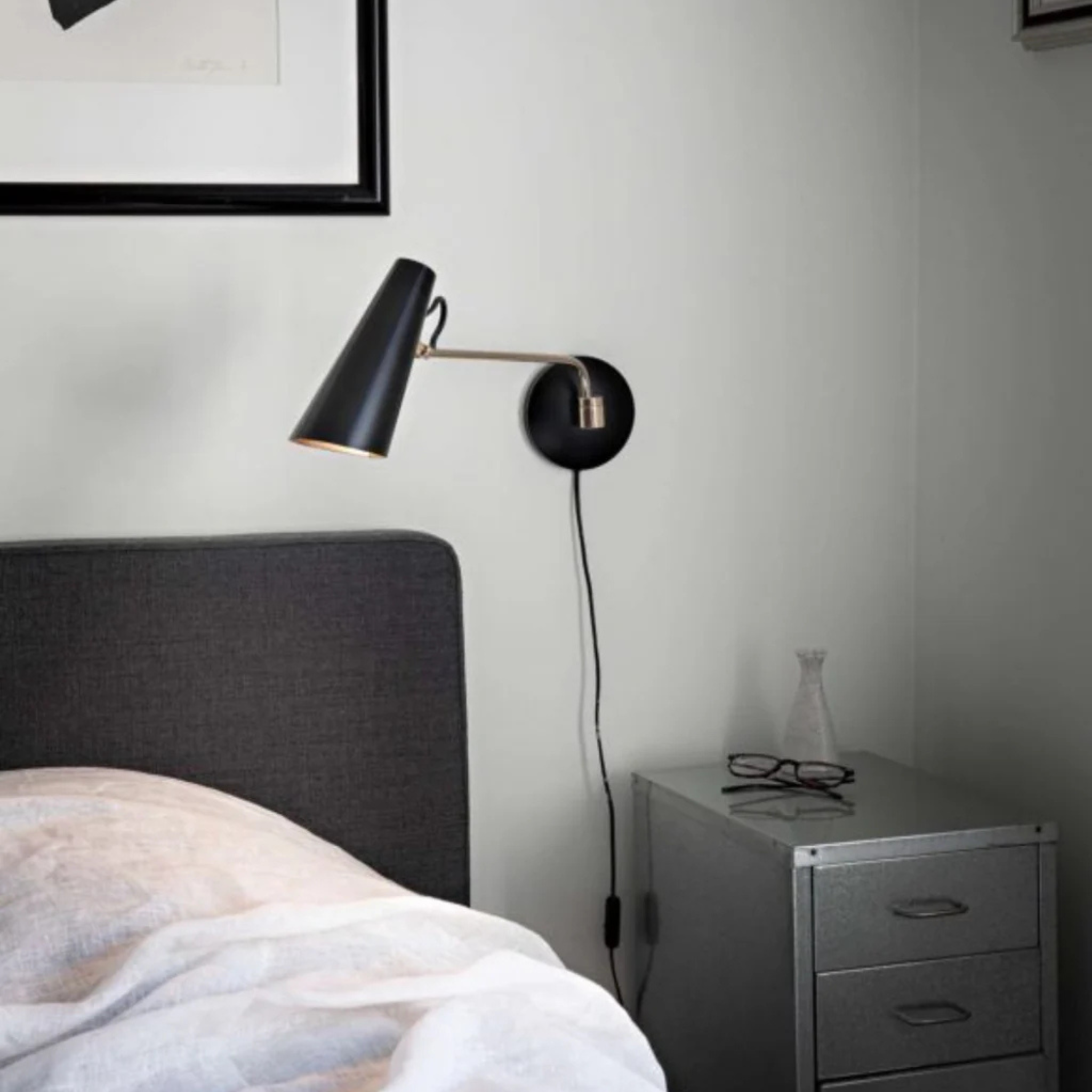 Birdy Swing Wall Light