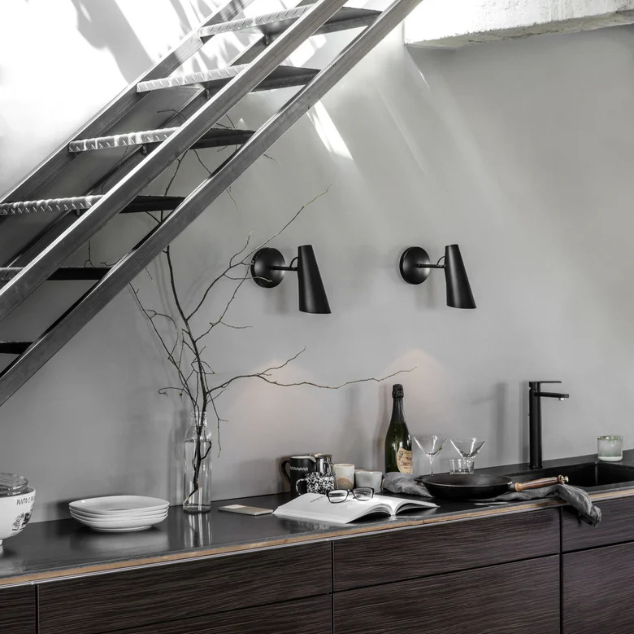 Birdy Wall Light