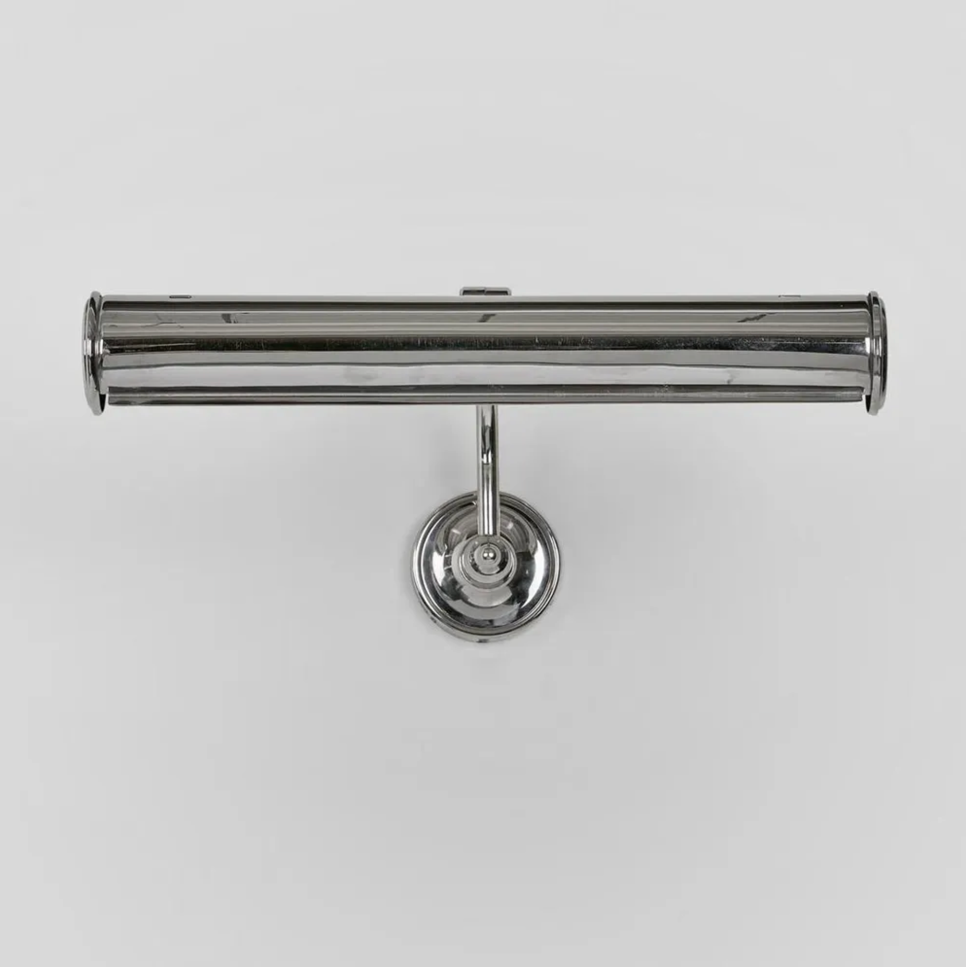 Nickle picture light on a light gray background