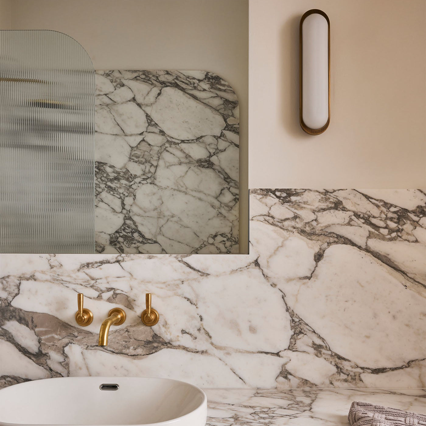 Bode Wall Light
