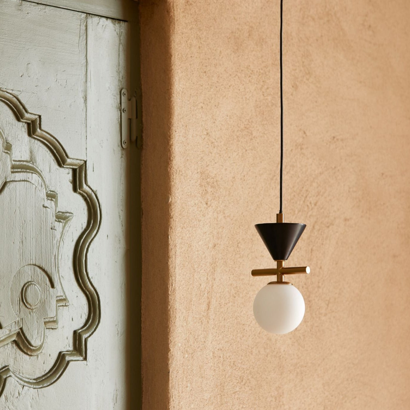 ONETA PENDANT LIGHT