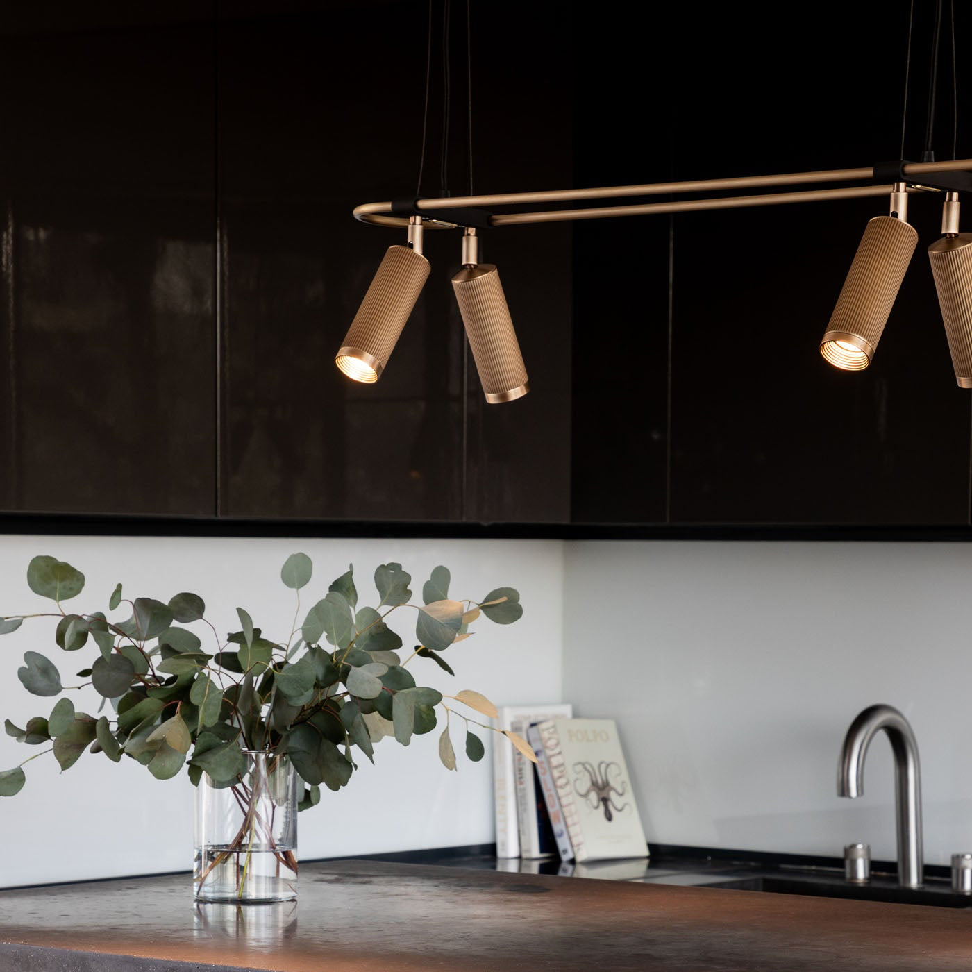 Spot 6lt Pendant Light