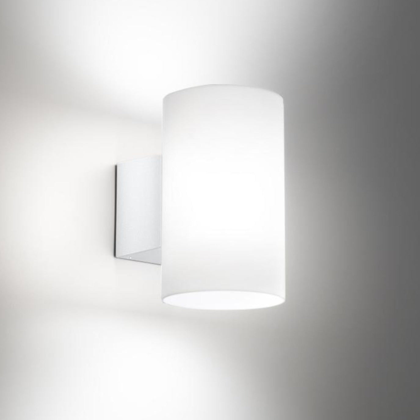 BIANCA WALL LIGHT