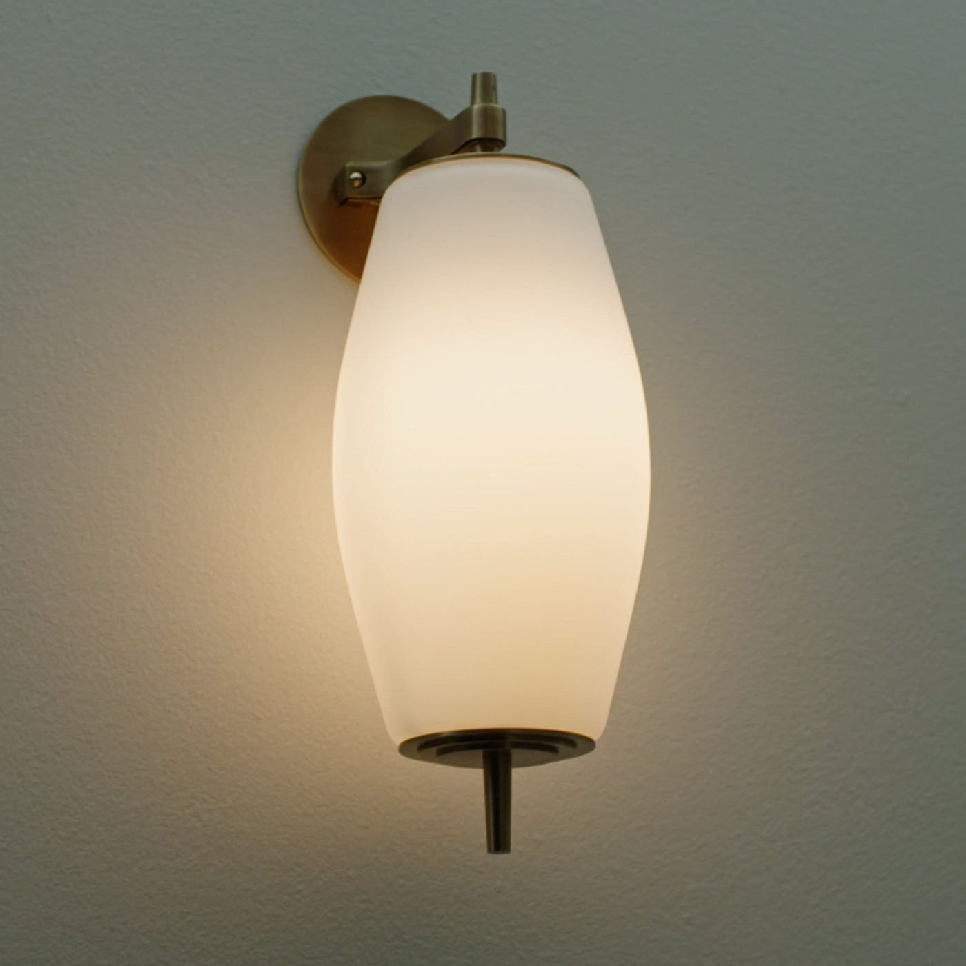 Nova Wall Light