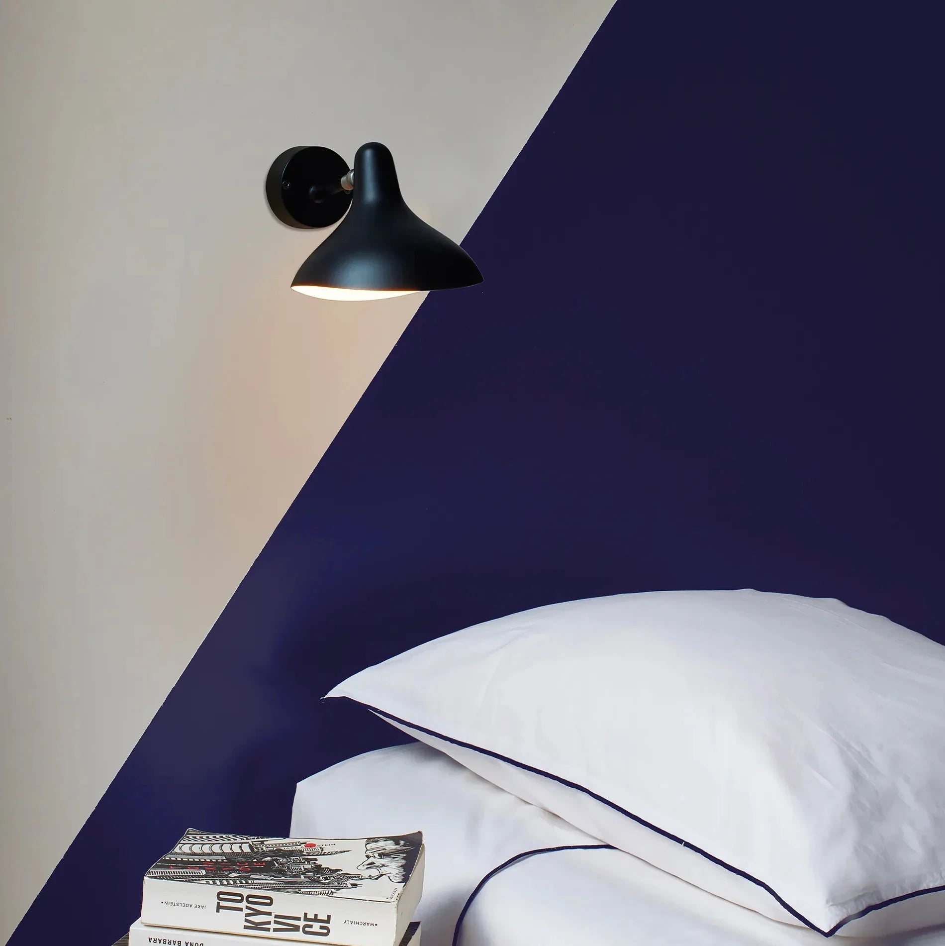 Mantis BS5 Mini Wall Light
