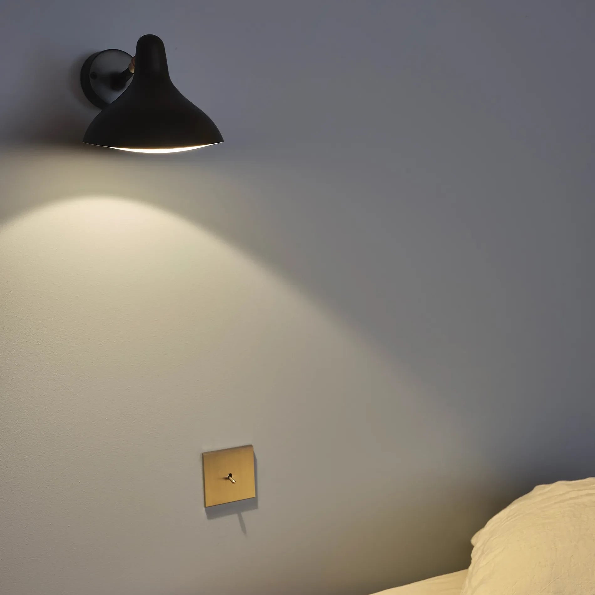 Mantis BS5 Mini Wall Light
