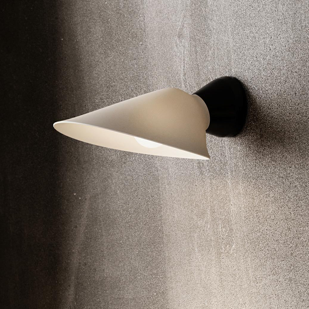 Plume Wall Light