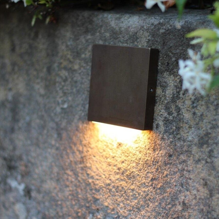 Dunnart Wall Light