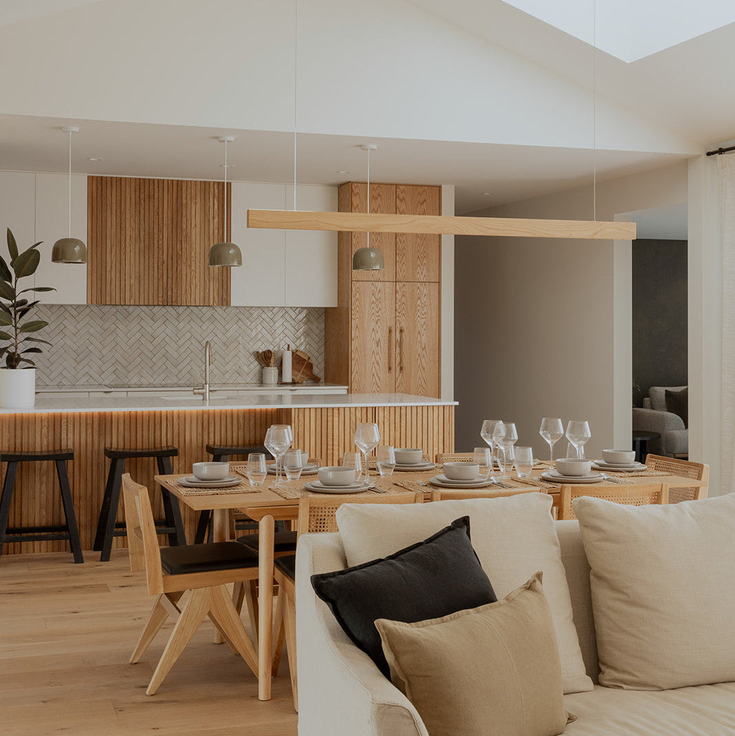 Capsühl Linear | LED Pendant | Oak