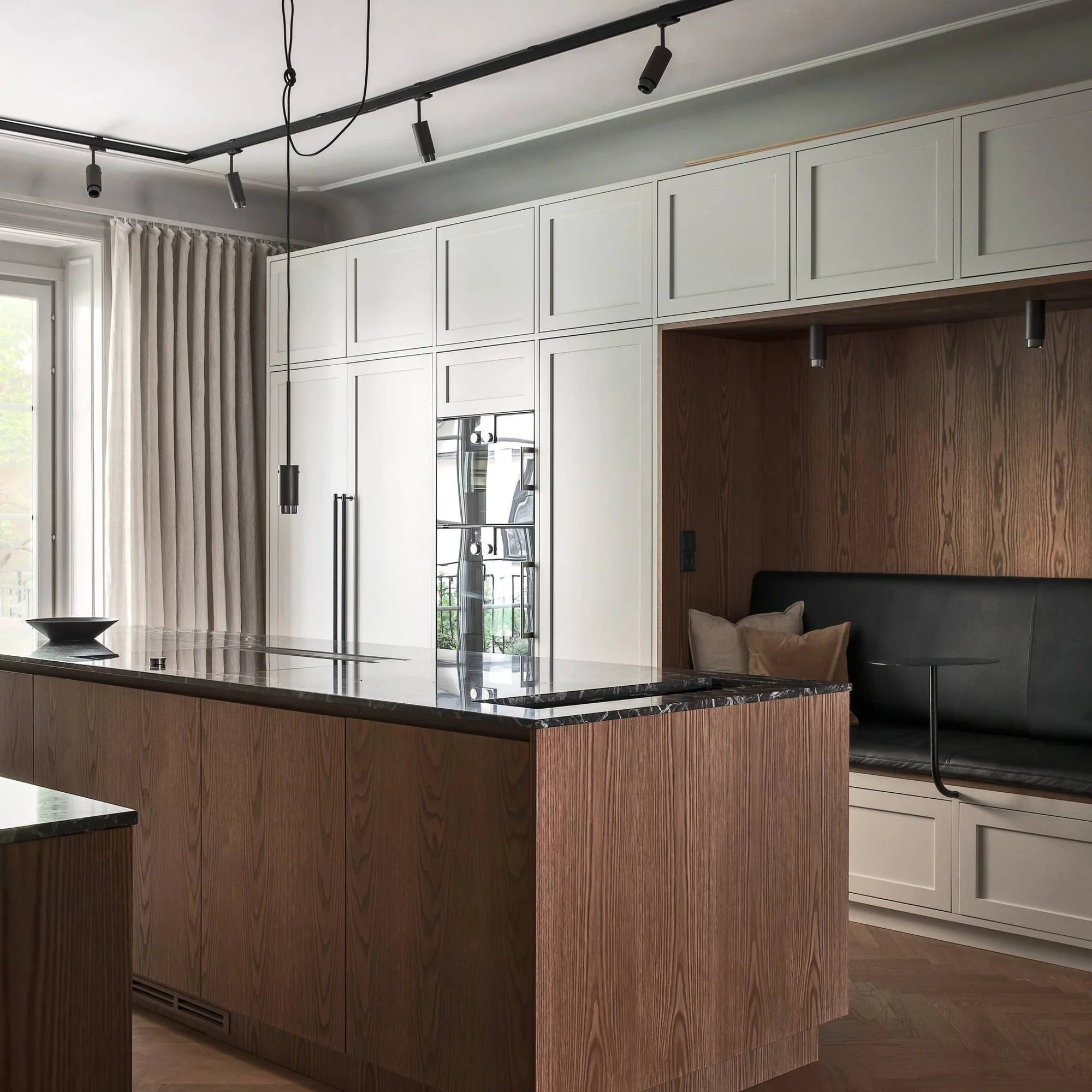 Exhaust Surface Spotlight