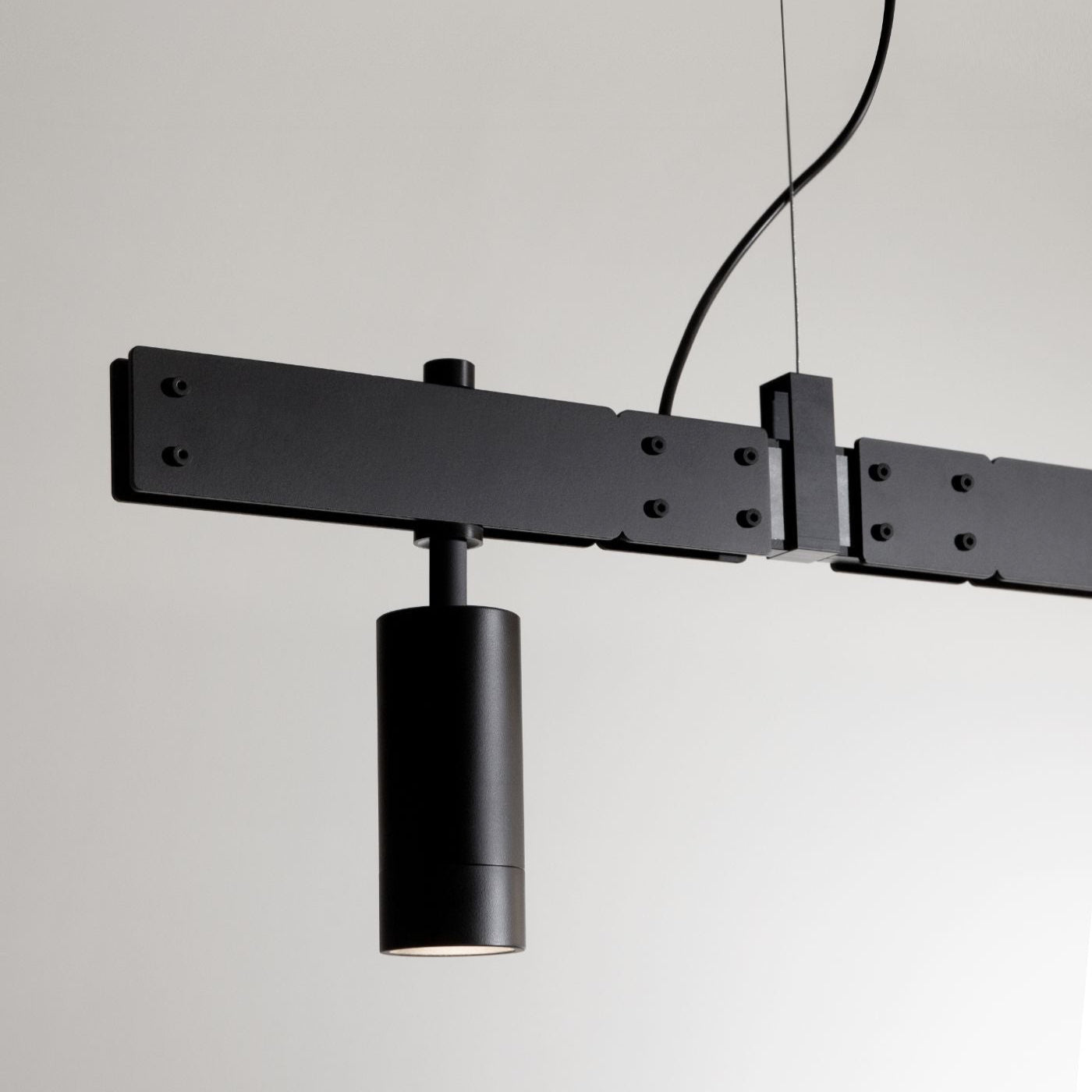 Stant Linear Pendant Light